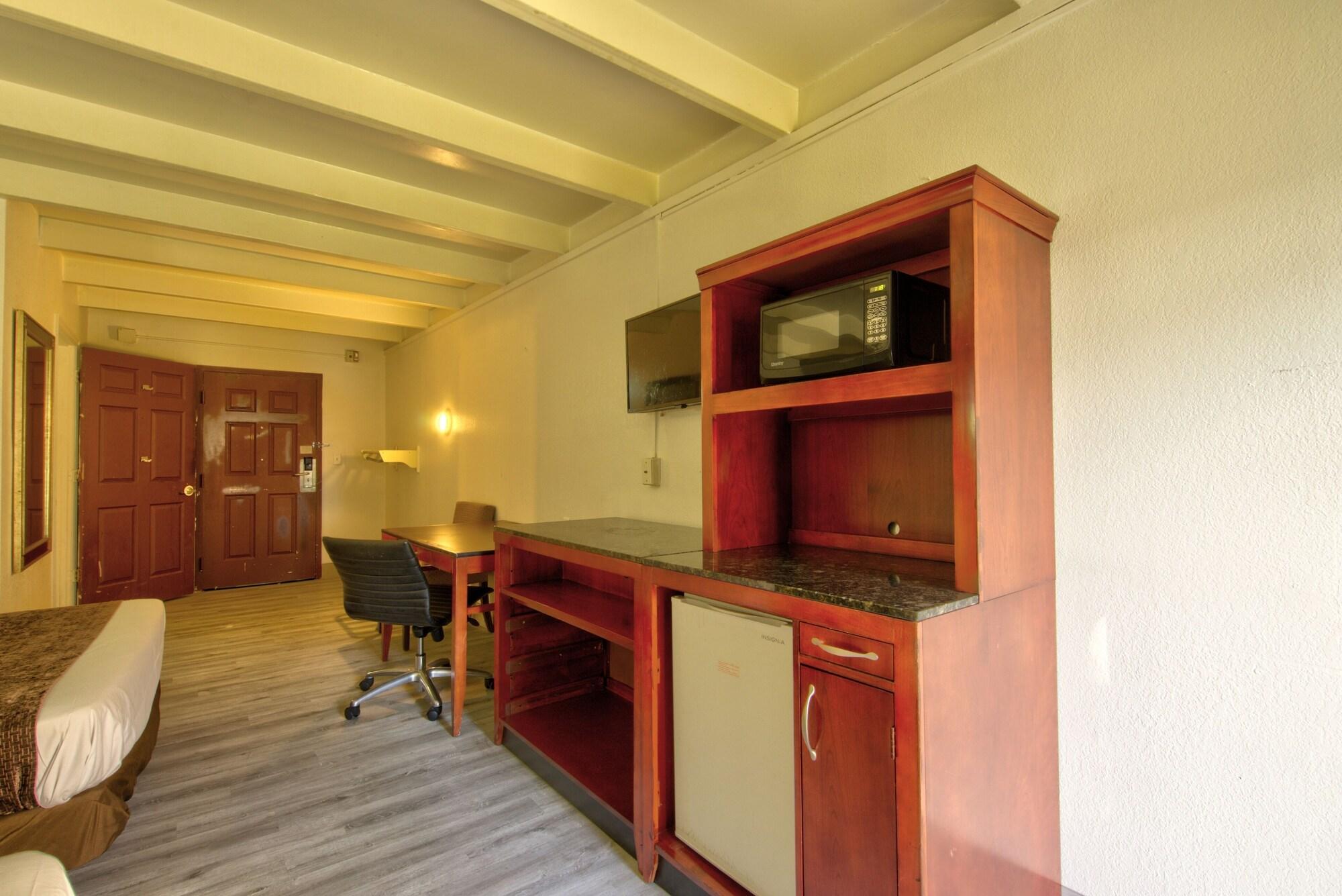 Clearwater Hotel Екстер'єр фото